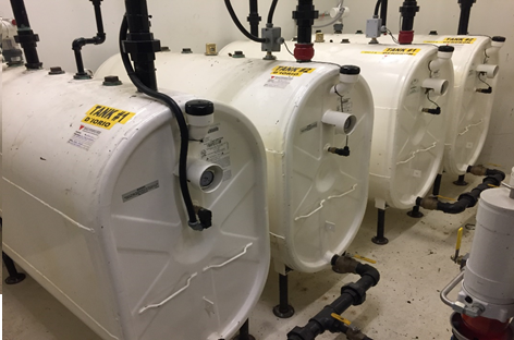 Les réservoirs de diesel de secours qui alimentent les systèmes de générateurs de secours D'Iorio et Gendron.
