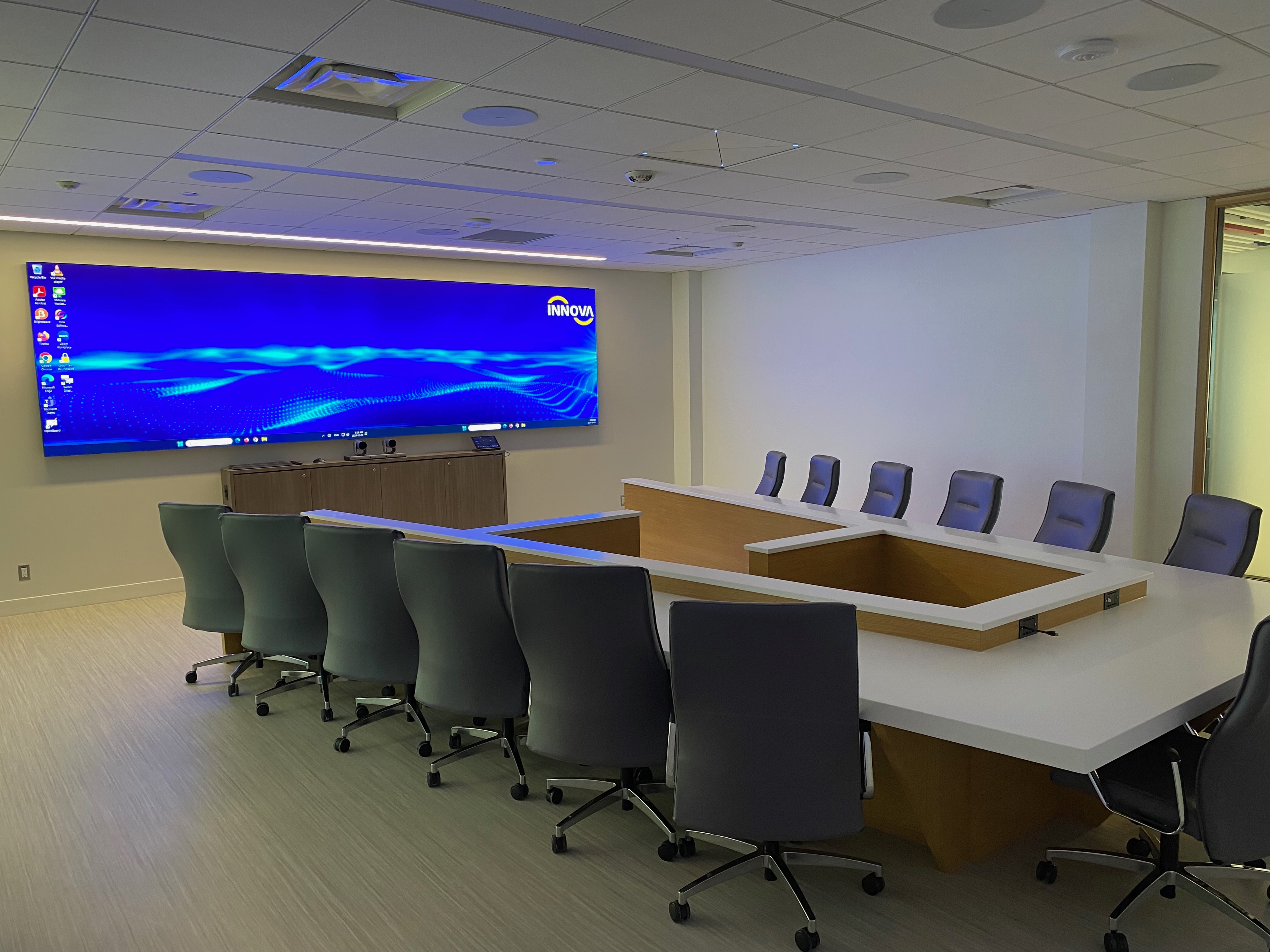 Innova, salle de réunion 623