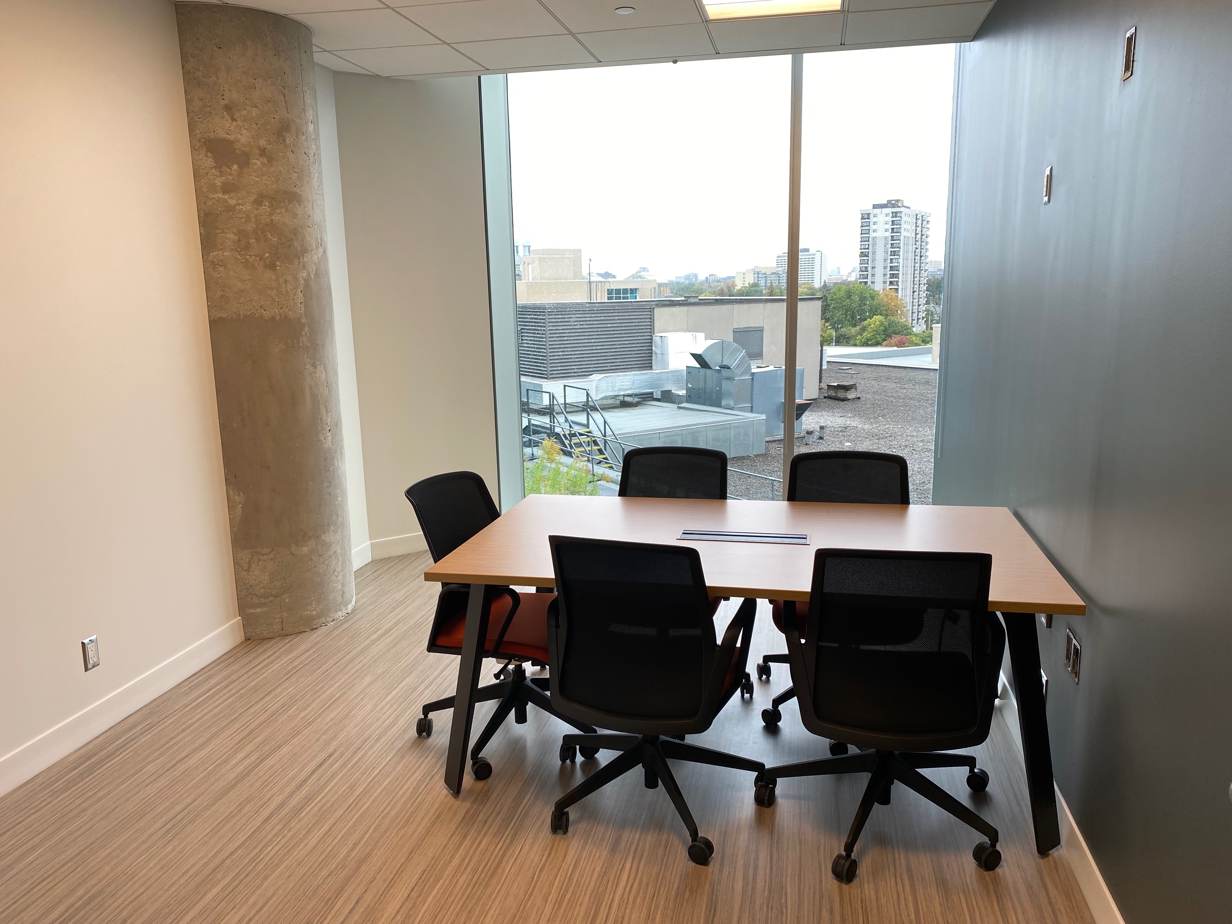 Innova, salle de réunion 625