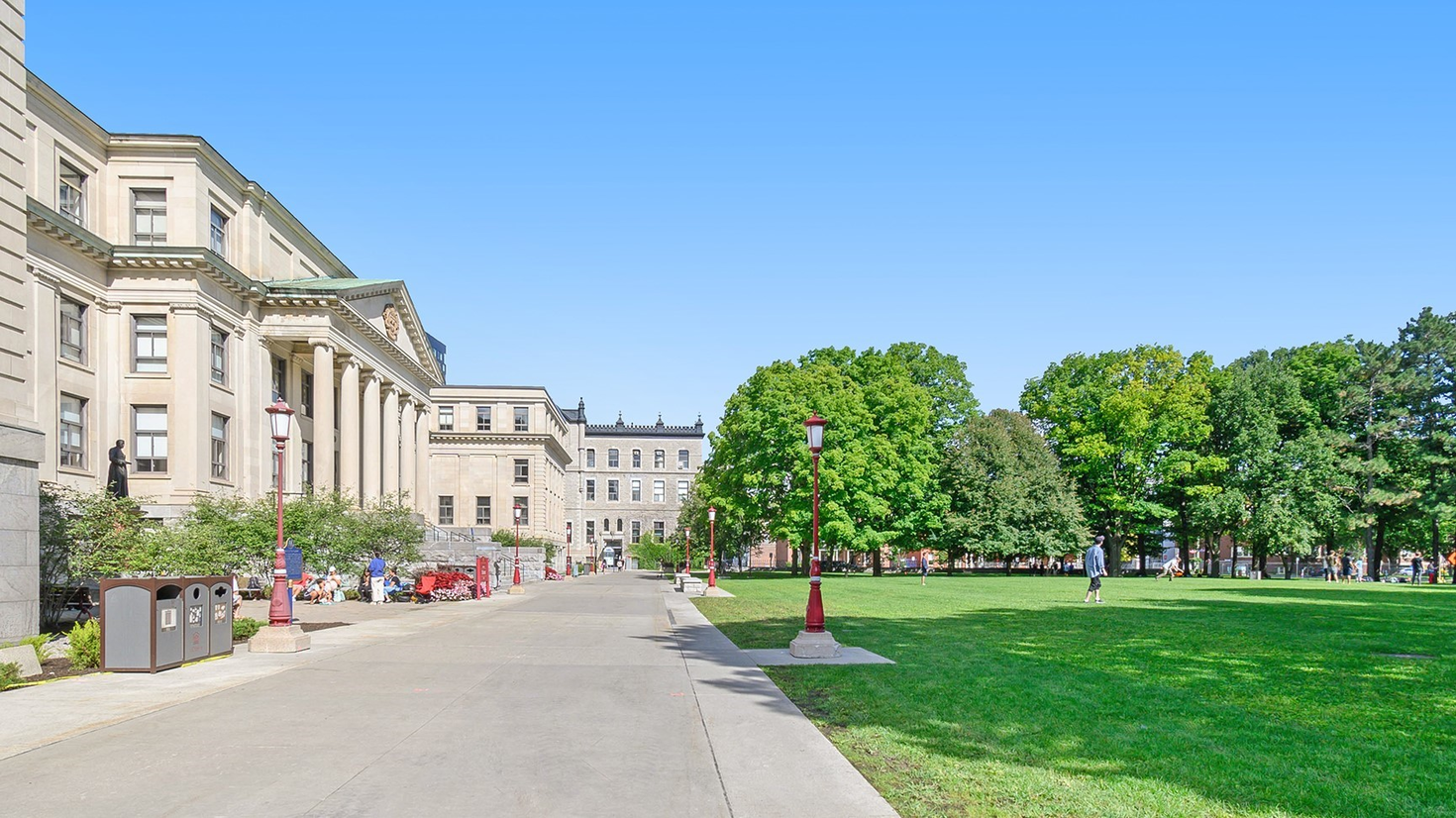 Vue latérale de la salle Tabaret.
