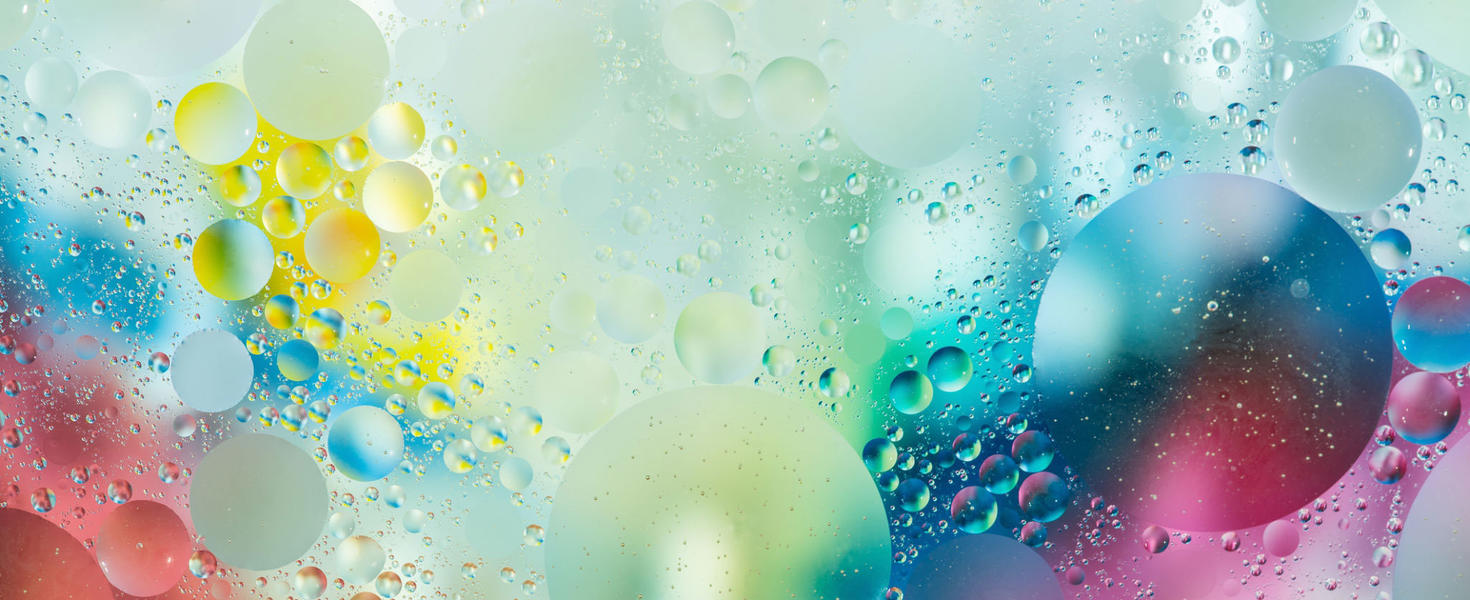 Image abstraite avec des sphères et des couleurs.