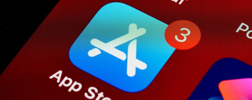  Logo de l'App Store avec 3 notifications