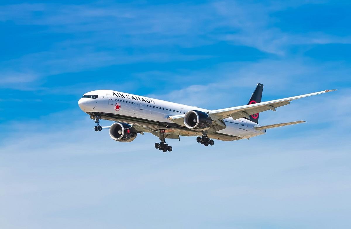 Avion portant la marque Air Canada