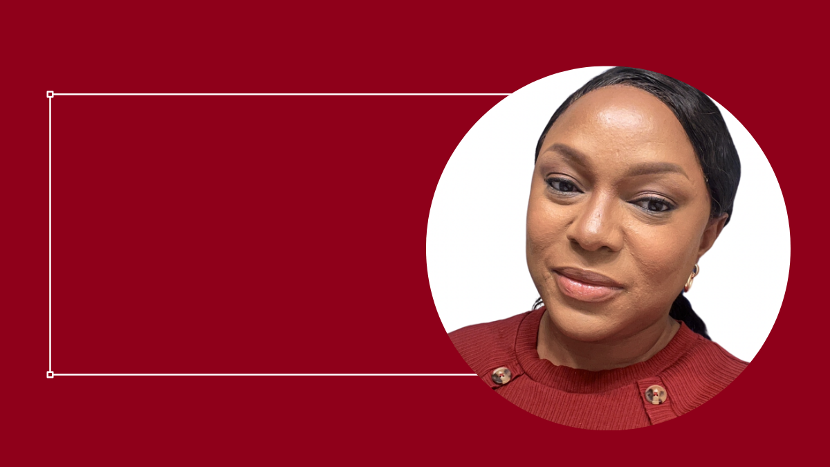 Photo de Victoria employée des TI dans un cercle sur un fond rouge