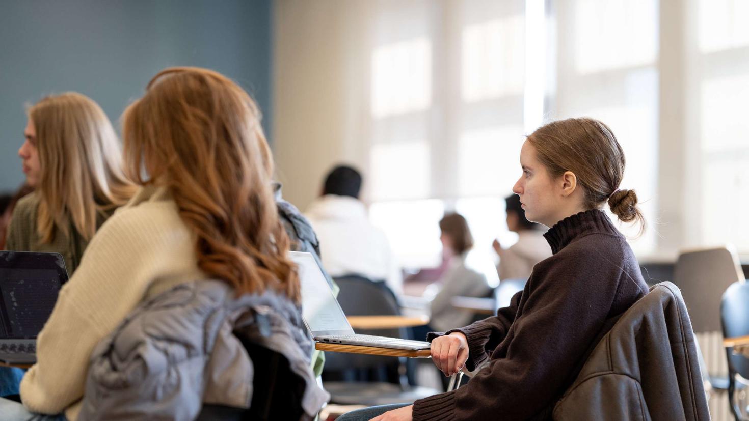 Etudiants en salle de classe