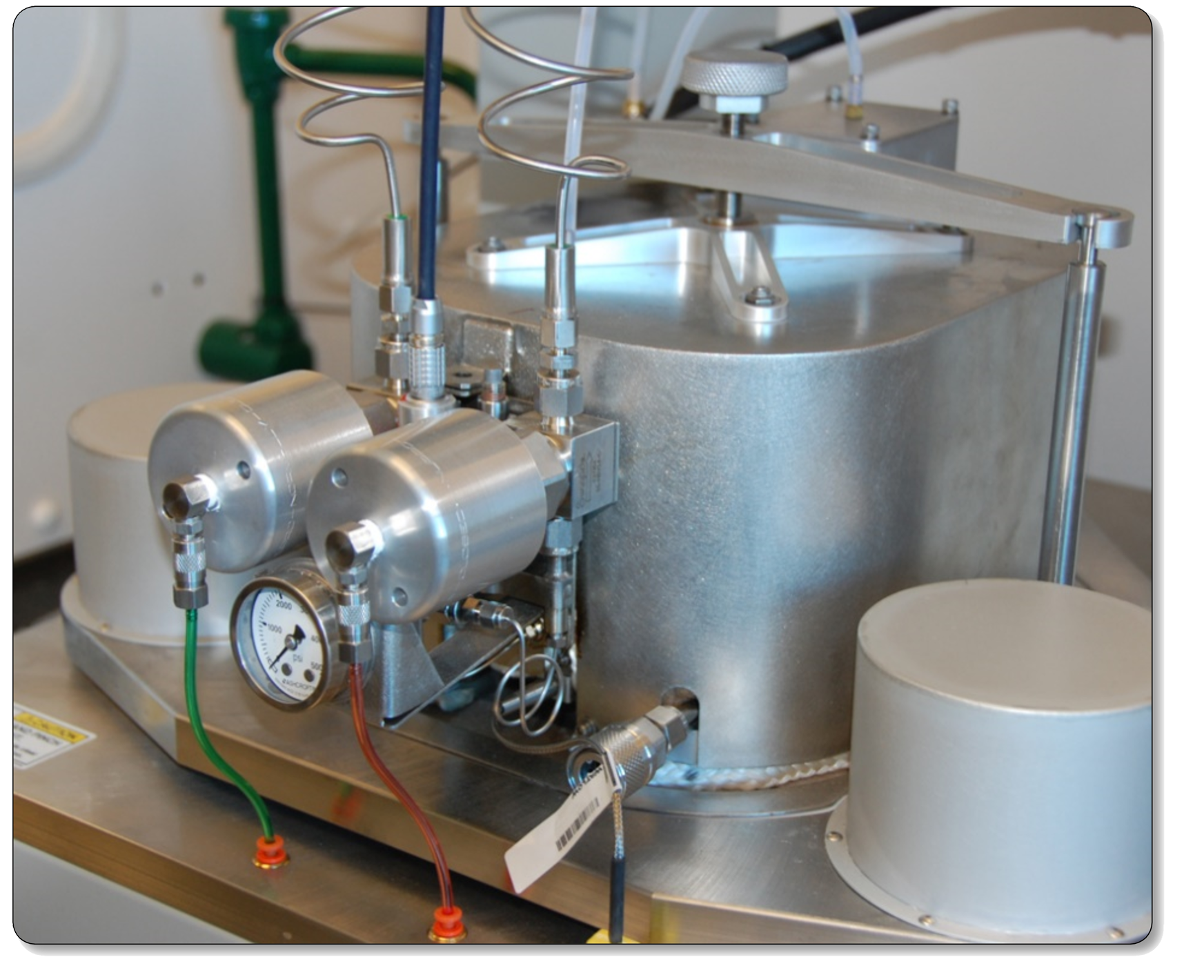 Screening pressure reactor