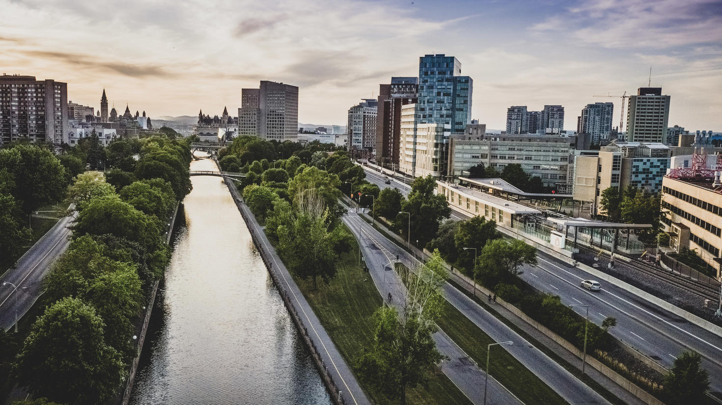 Vue du canal rideau en drône