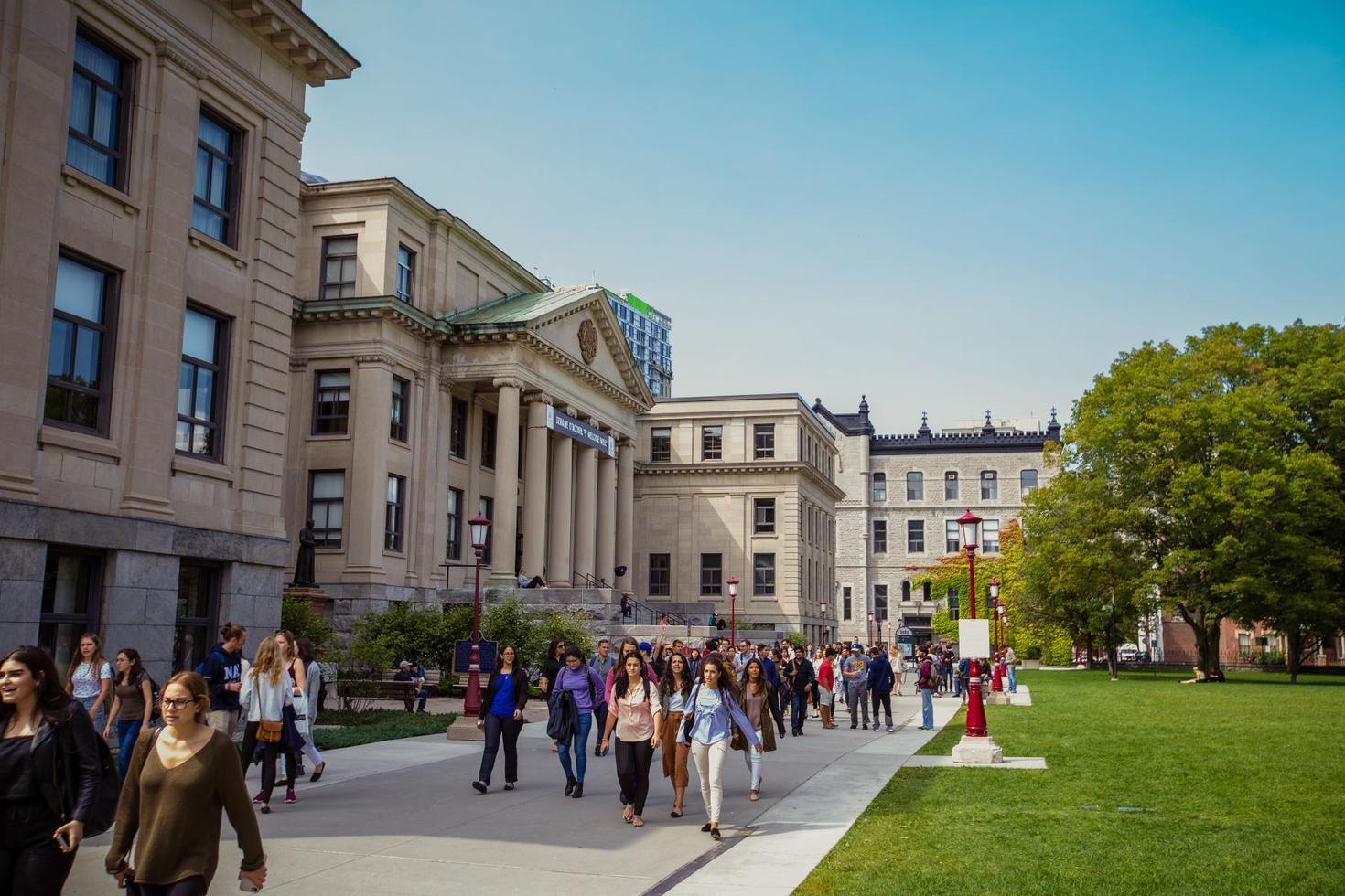 uottawa campus.