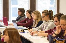  étudiant(e)s 3