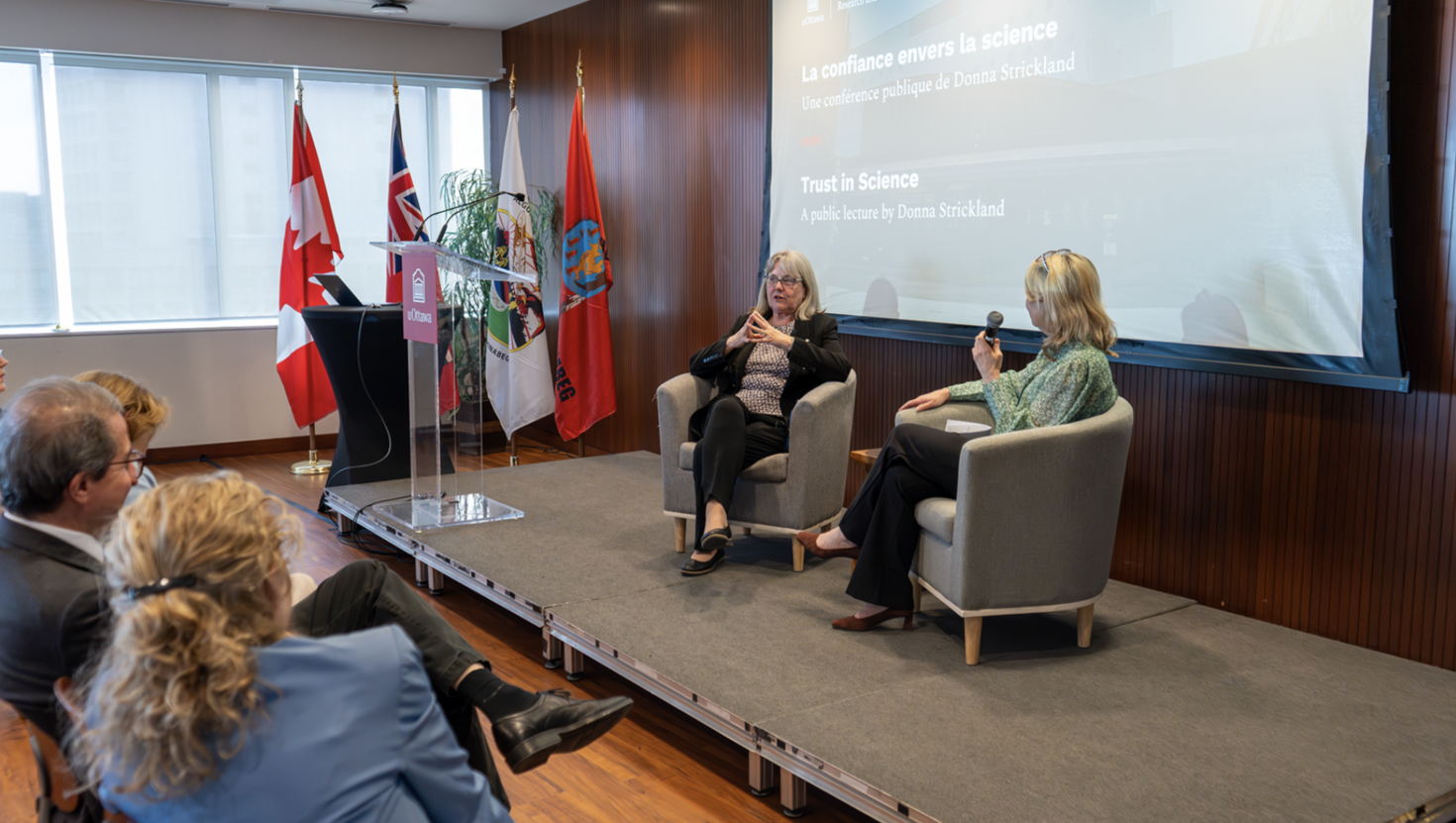 Lauréate du prix Nobel Donna Strickland lors d'une causerie avec Martine Lagacé à l'Université d'Ottawa