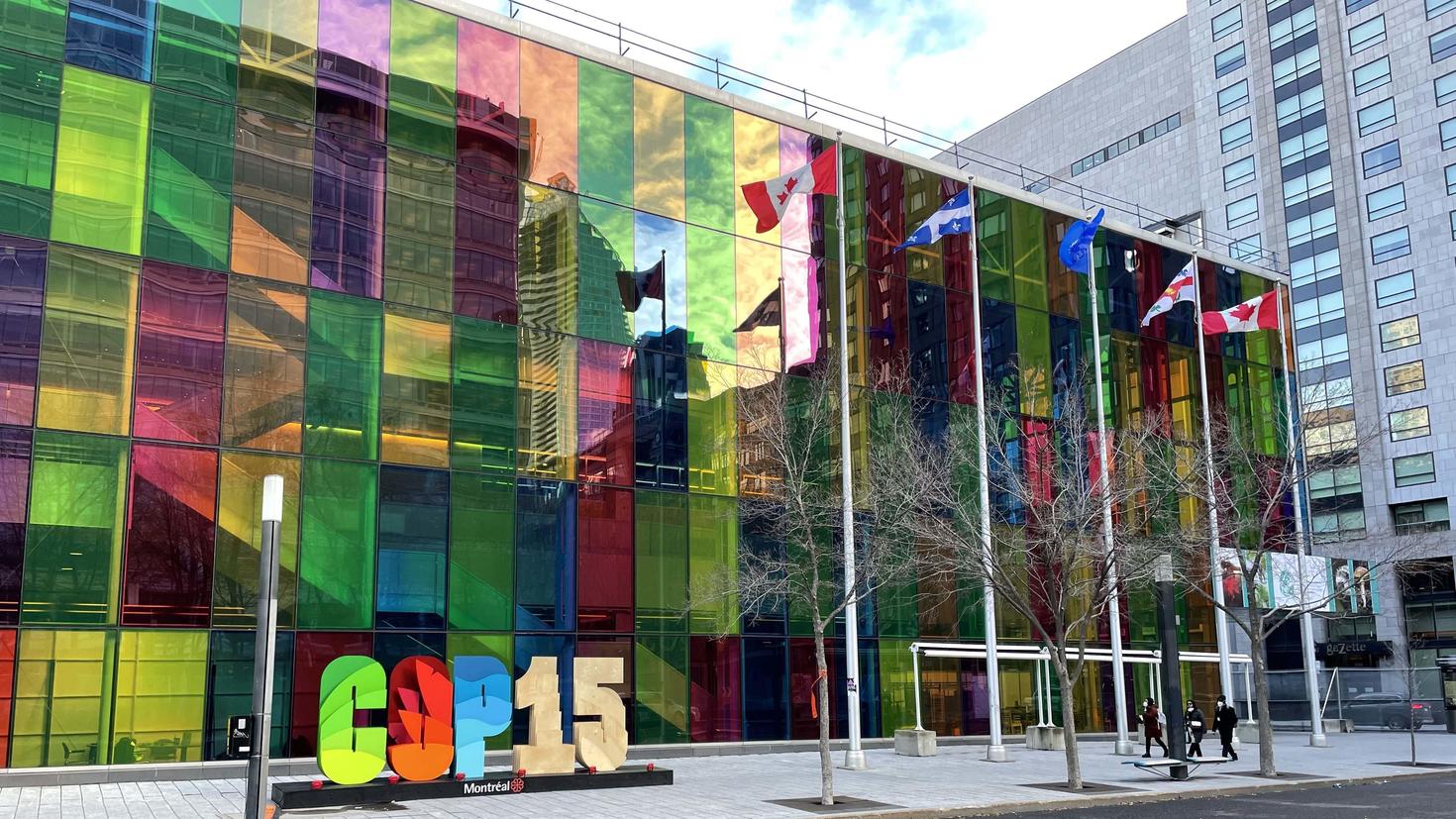 COP 15 colorful facade in Montréal 