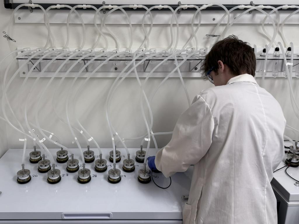 Laboratory equipement 