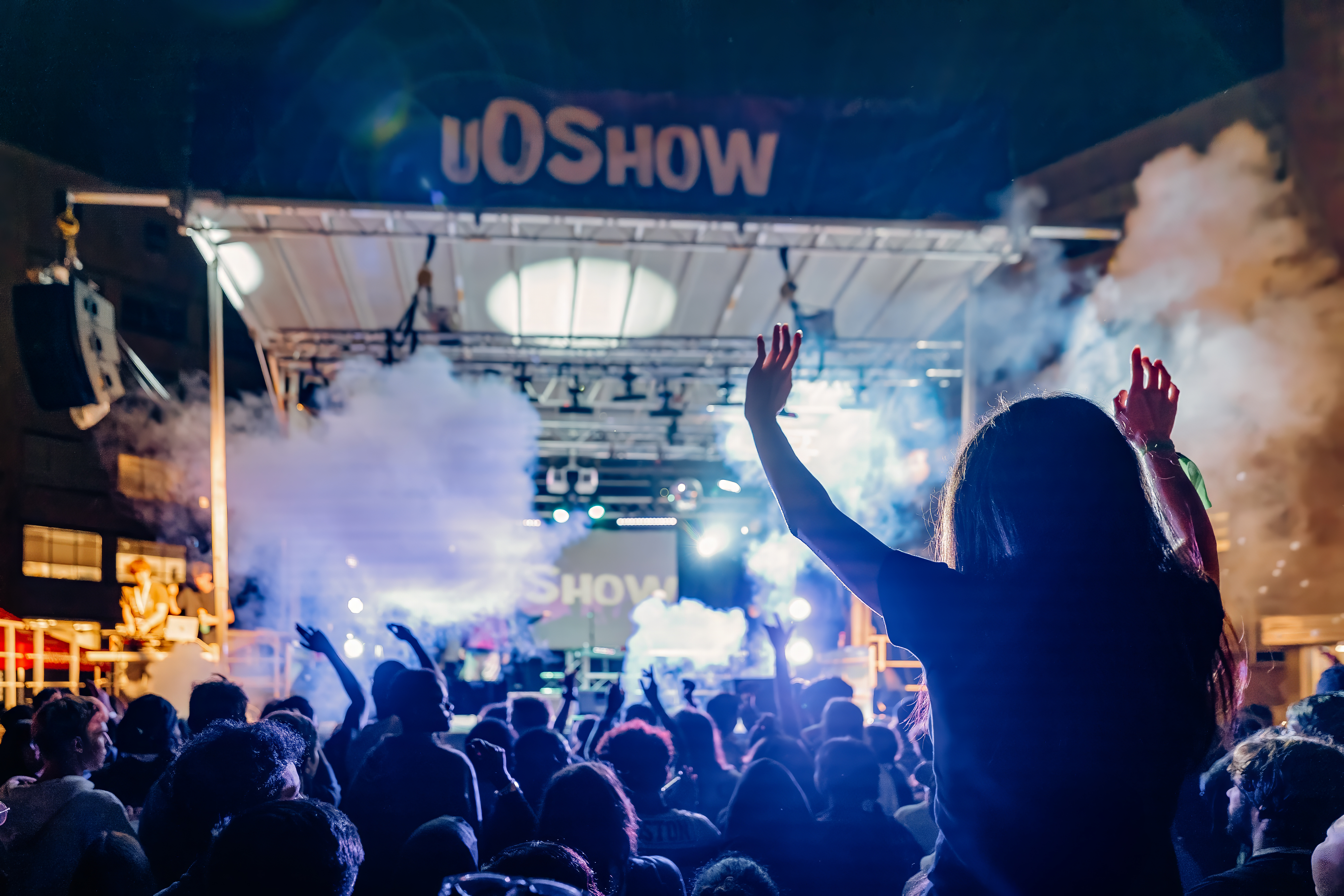 Crowd at the uOshow during Welcome week