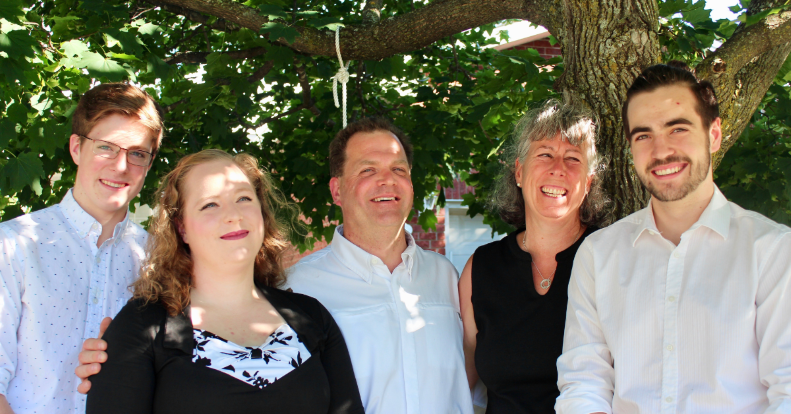 La famille Moreau Johnson: Antoine, Emilie, Rupert, Françoise and Marcus