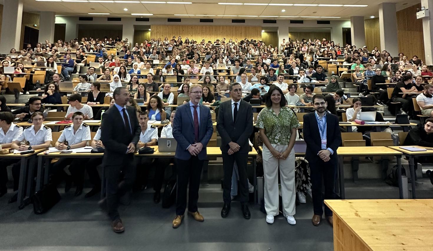 Presentation of the Health Humanities Charter to students at UCBL.
