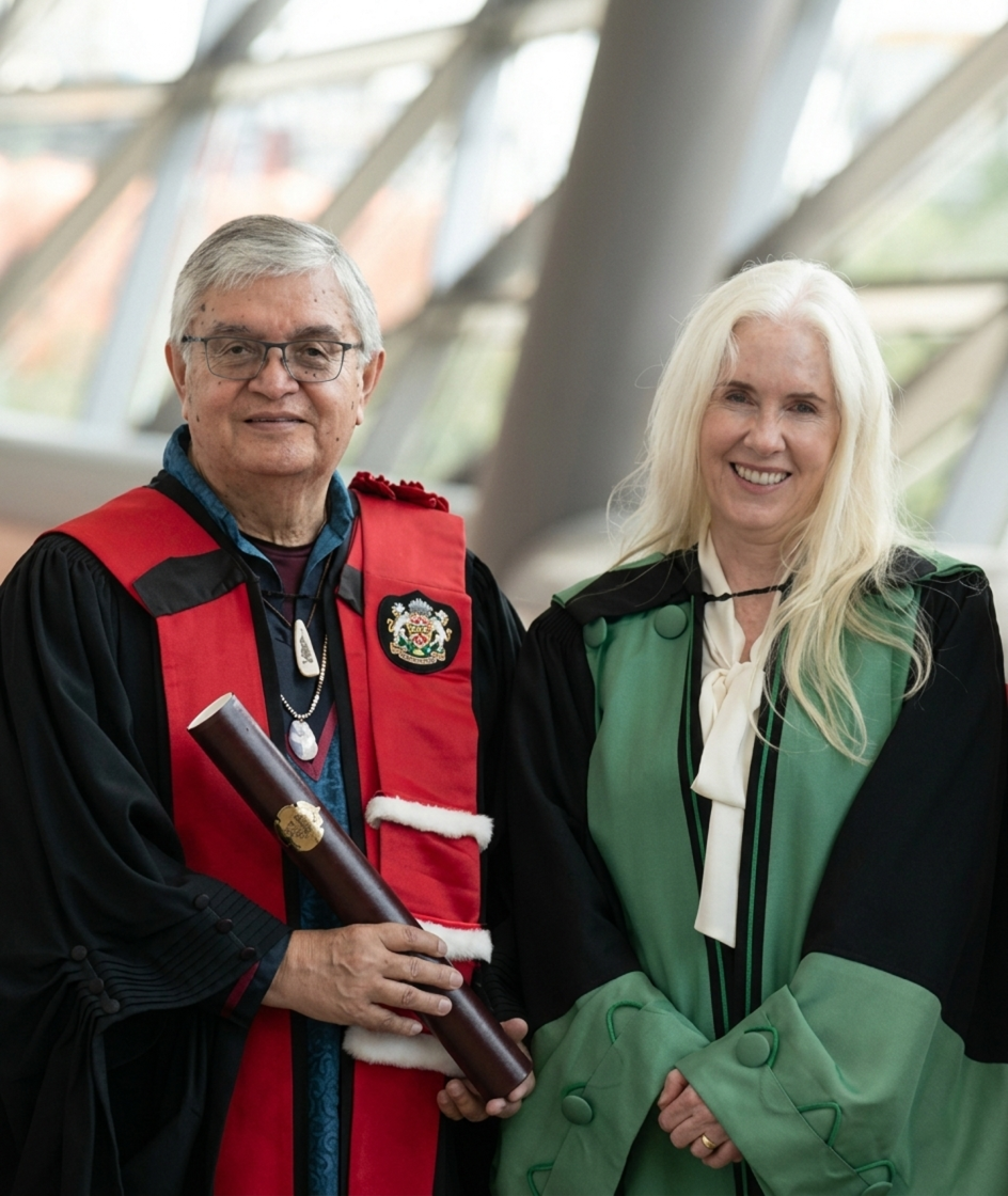 Conseiller spécial Simon Brascoupé et Dre Melissa Forgie, doyenne de la Faculté de médecine