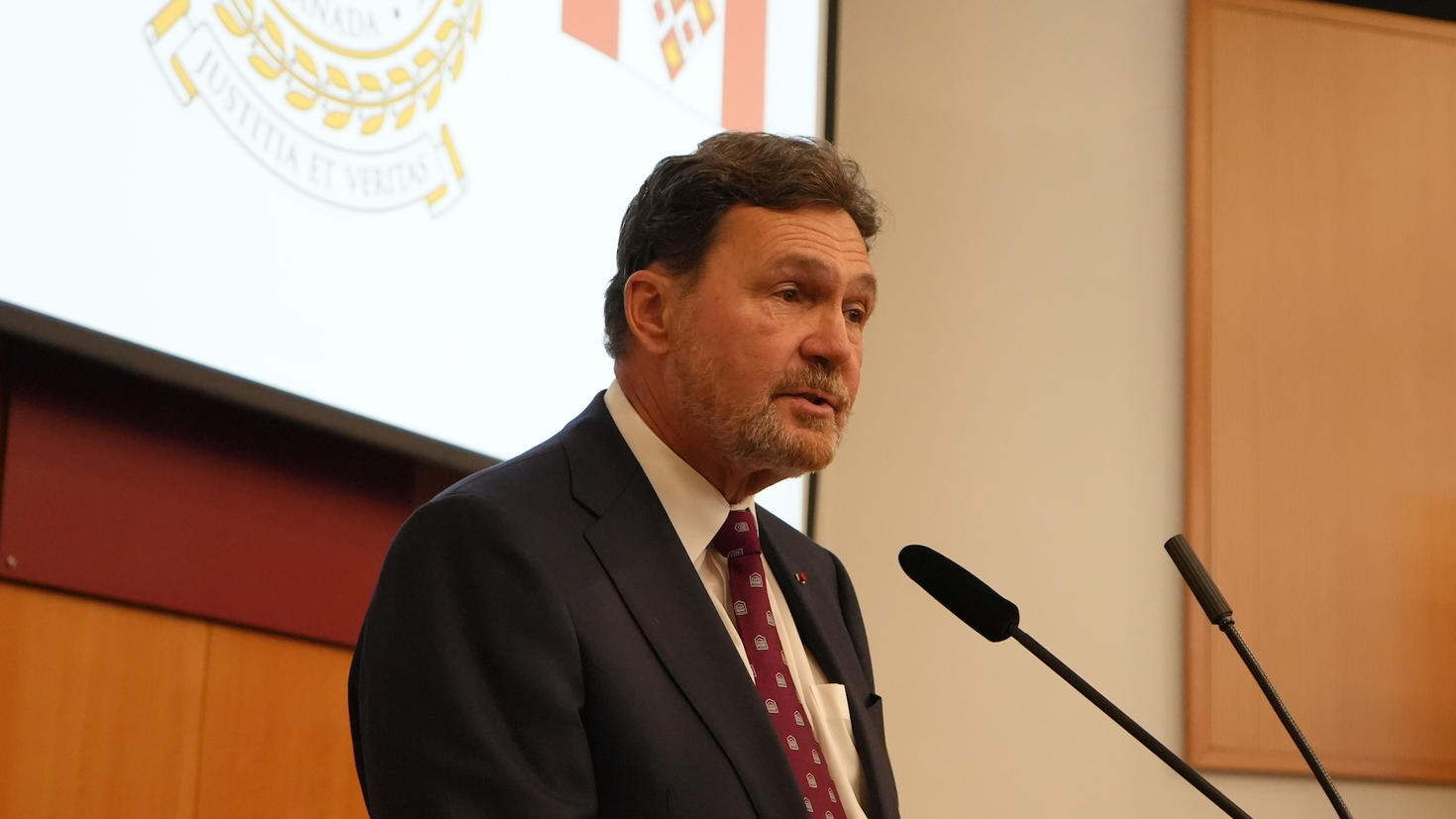 Le très honorable Richard Wagner, juge en chef de la Cour suprême du Canada et diplômé de la Section de droit civil. 