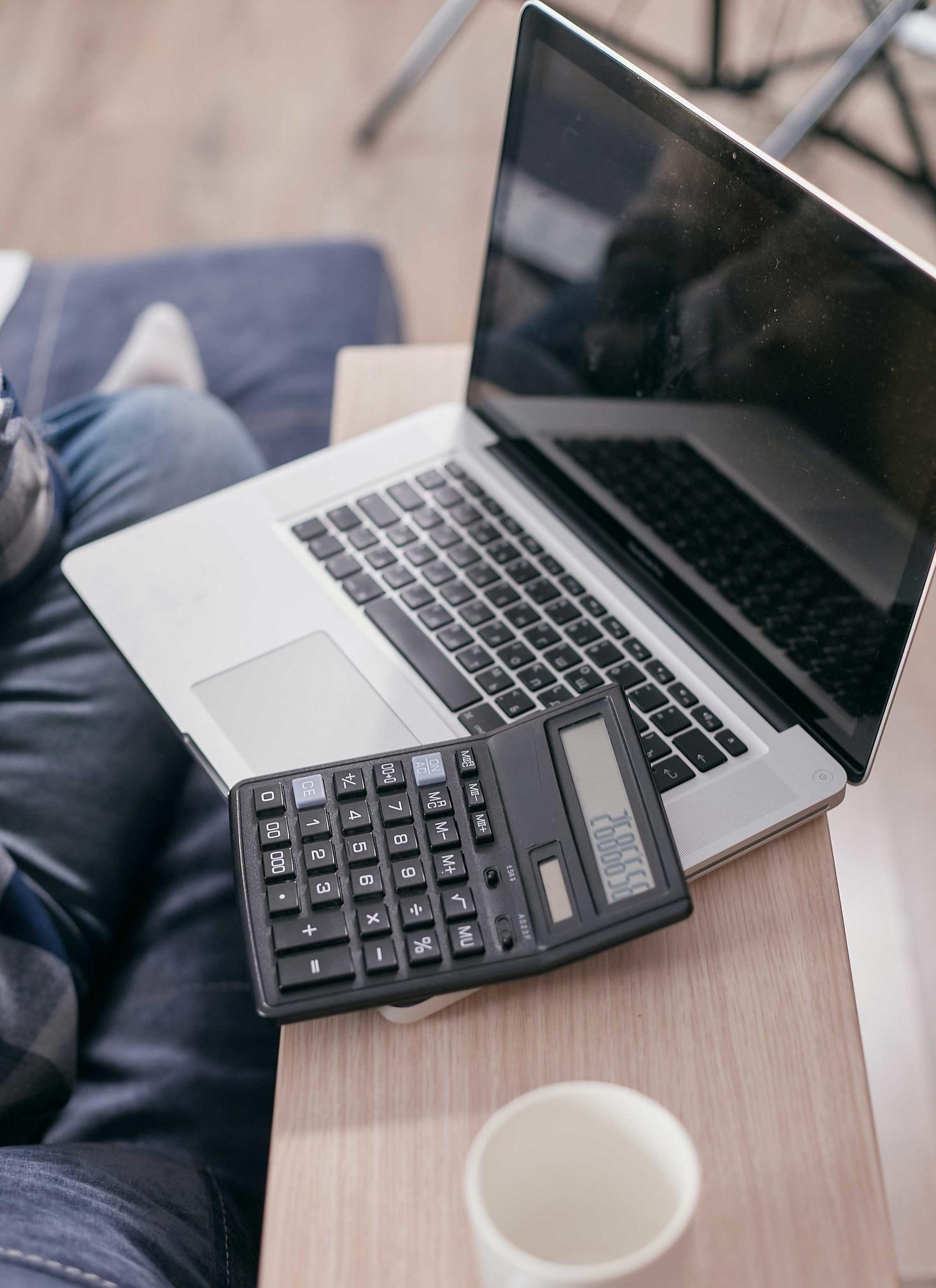 laptop and calculator 