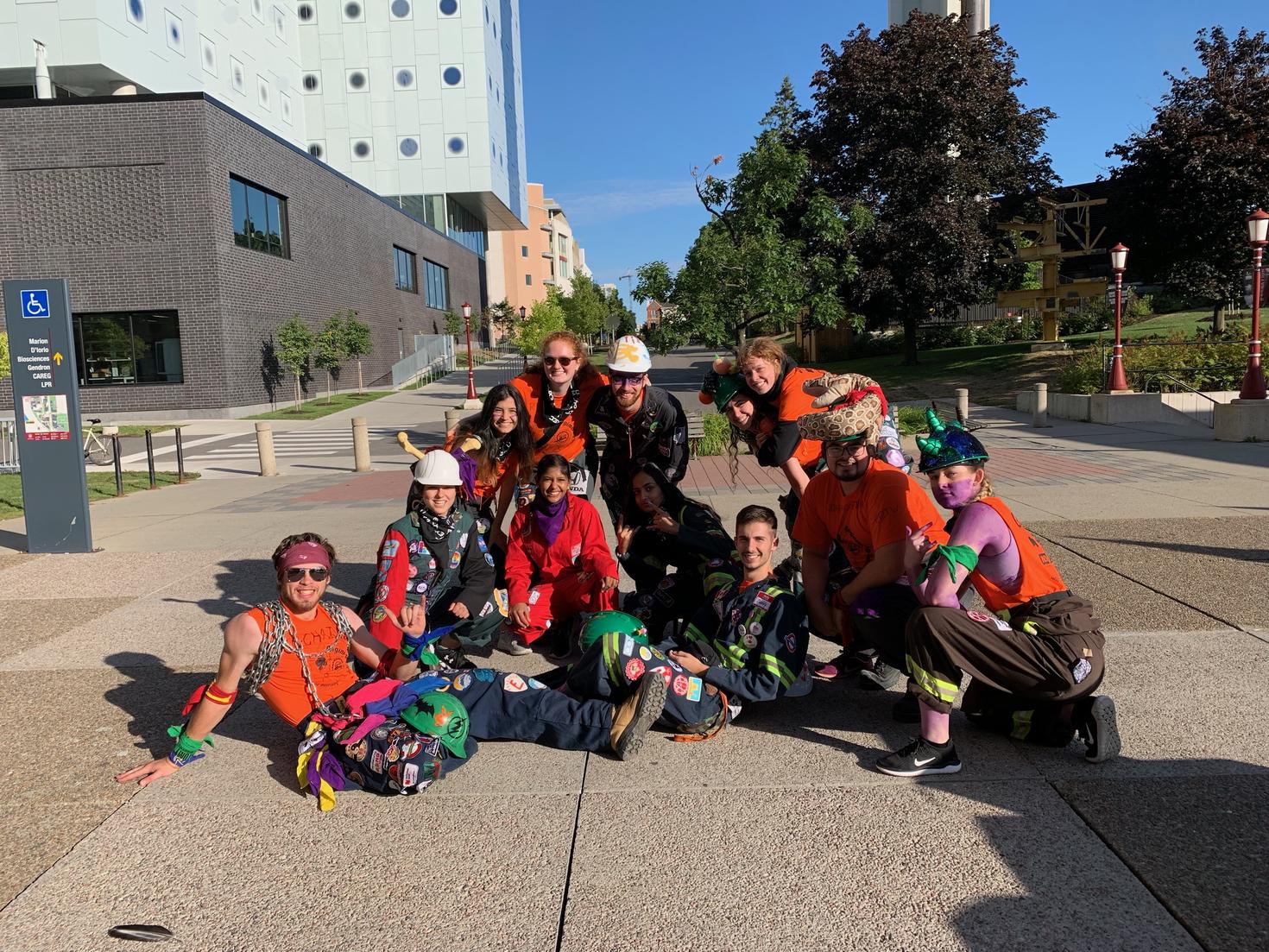 Groupe de guides étudiants en génie.