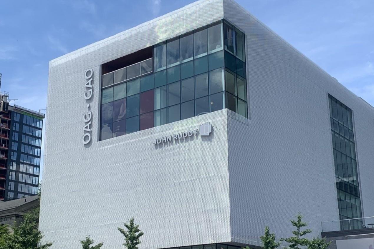 La façade en forme de cube de la Galerie d’art d’Ottawa.