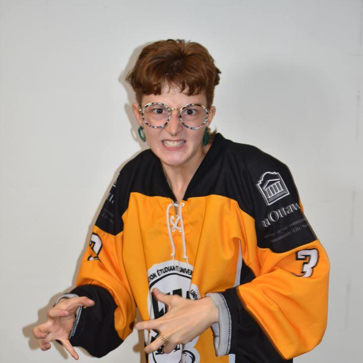 Photo de Camille Landry portant un maillot de la LIEU uOttawa