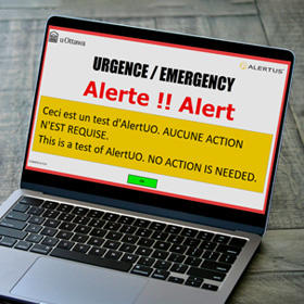 Page web de l'alerte sur l'écran d'ordinateur